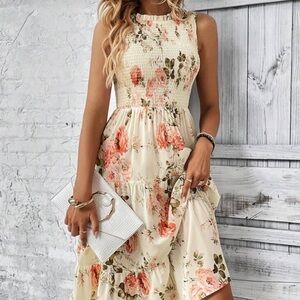 Chic Floral Midi Dress in Cream and Pink